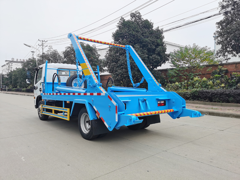 中潔牌XZL5120ZBS6型擺臂式垃圾車(chē)