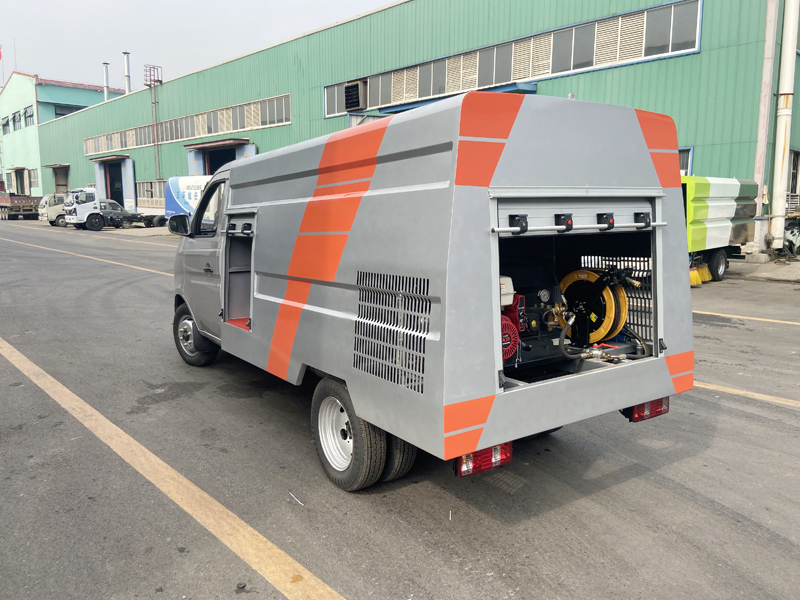 中潔牌XZL5032TYH6型路面養(yǎng)護(hù)車(chē)