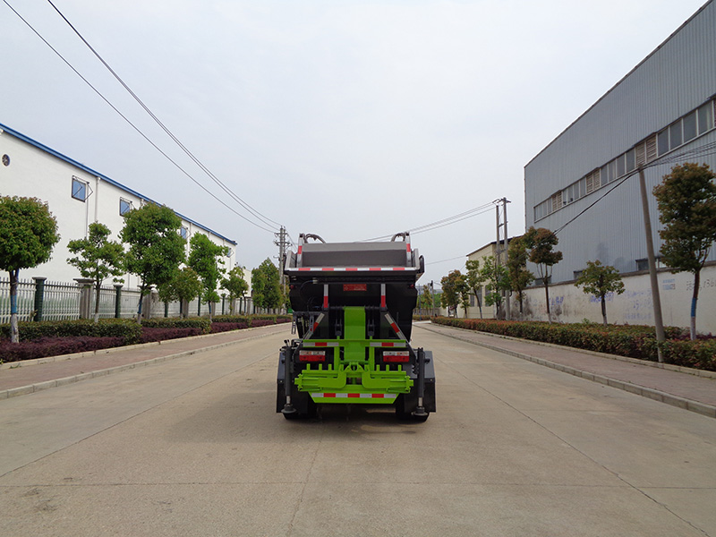 XZL5080ZZZBEV型純電動(dòng)自裝卸式垃圾車