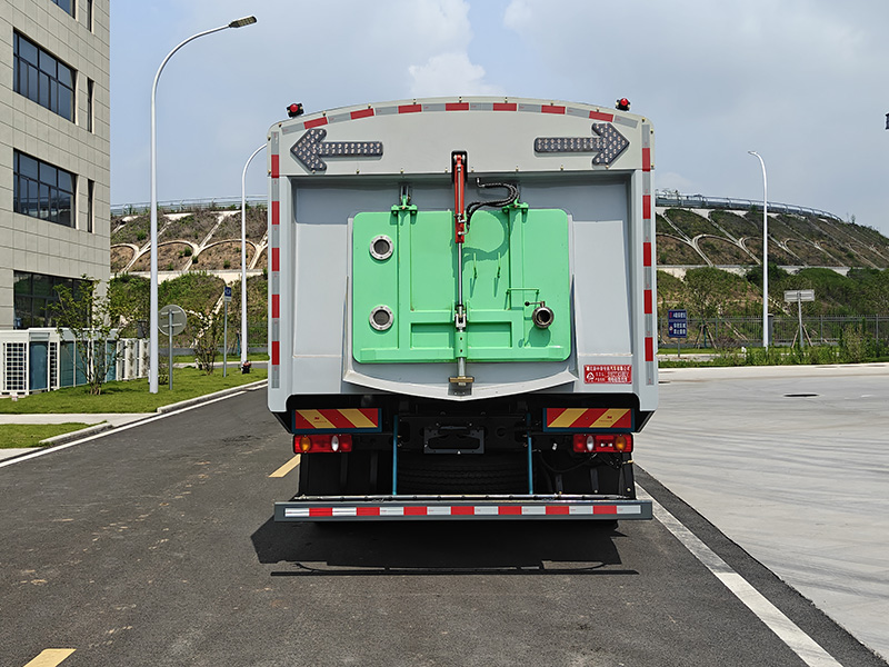 XZL5182TXSBEV型純電動洗掃車