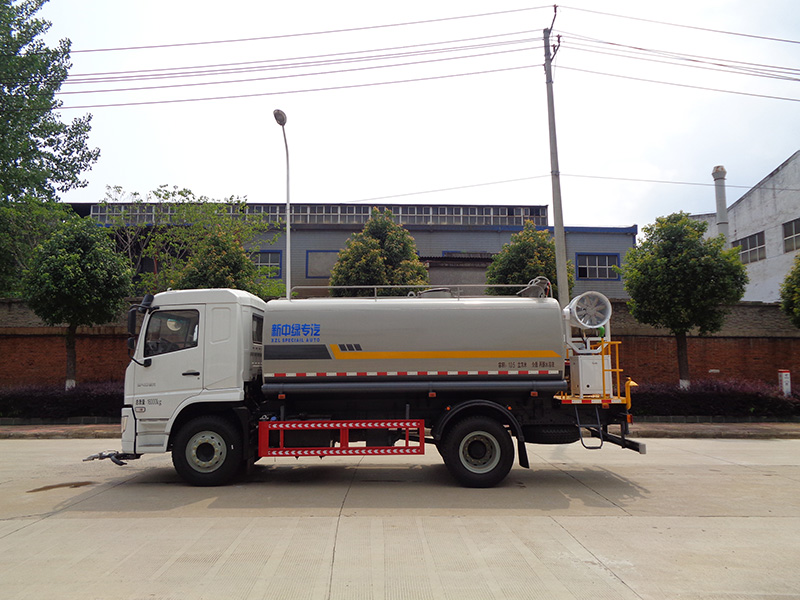 XZL5167GPS6型綠化噴灑車