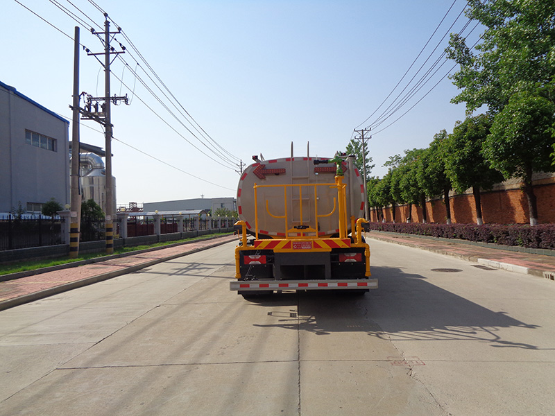 XZL5185GPSBEV型純電動(dòng)綠化噴灑車