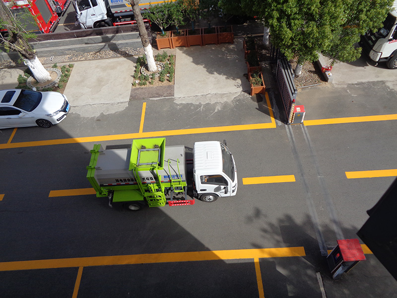 XZL5040ZZZBEV型純電動(dòng)自裝卸式垃圾車