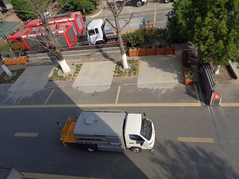 XZL5041GPSBEV型純電動綠化噴灑車