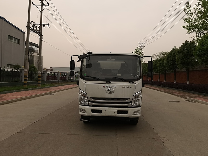 XZL5100GPS6型綠化噴灑車